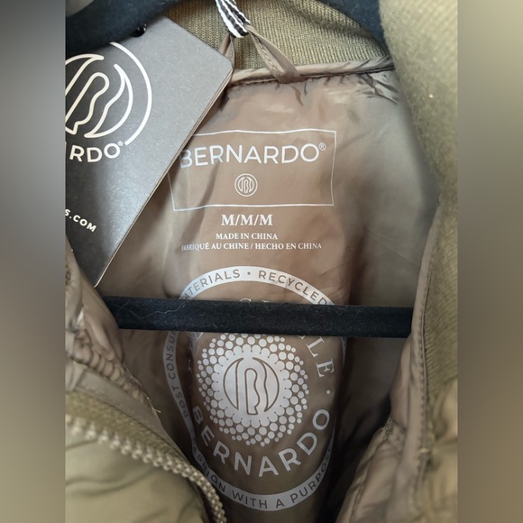 Bernardo Khaki Quilted Vest, M, water repellent. NWT - Picture 4 of 9